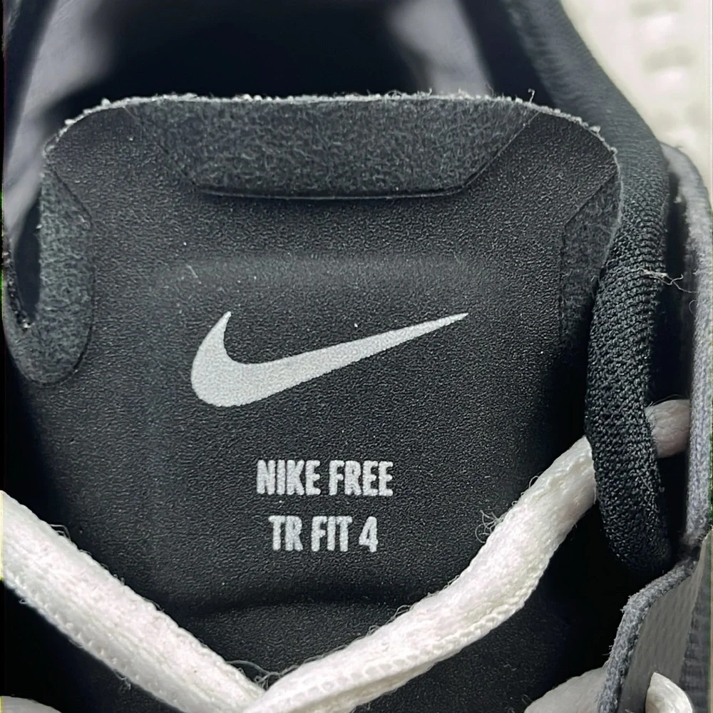 Nike Free Ladies Size 7-1/2 Black & White Running Shoes Pre Owned - Picture 14 of 14